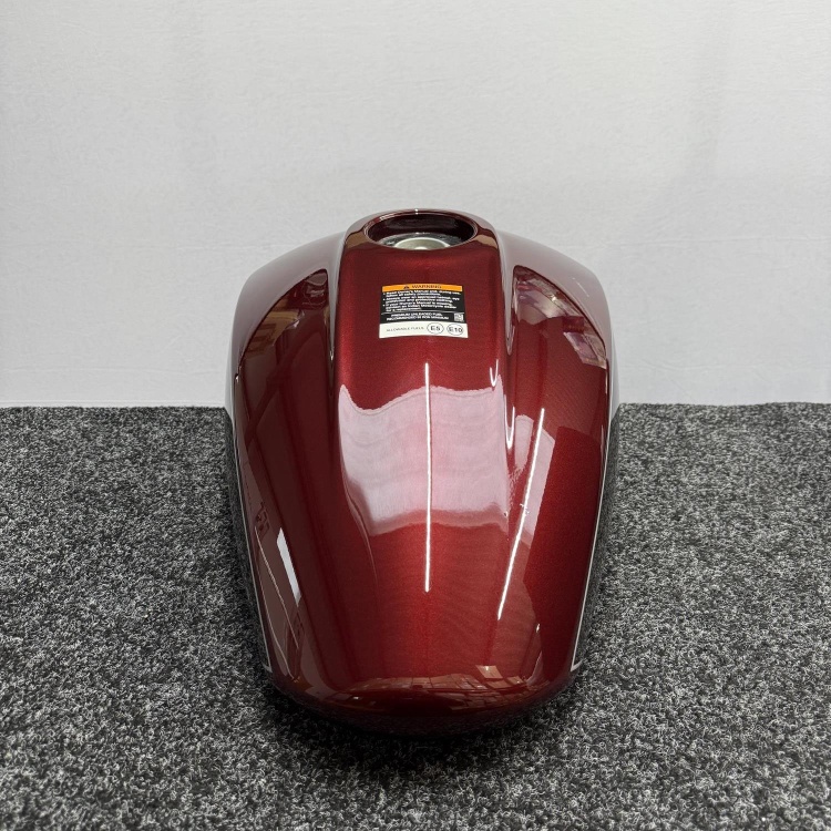 Indian Scout Bobber / Rogue Fuel Tank In maroon crimson